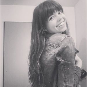 Meet your Posher, Courtney